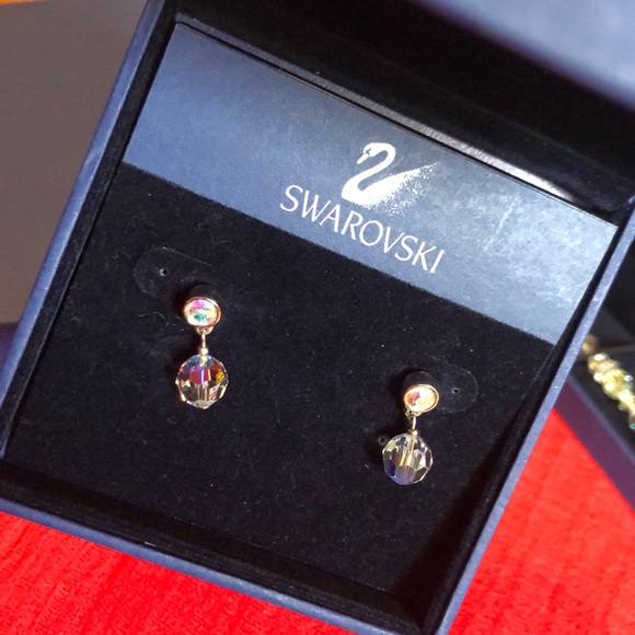 Swarovski Jewllery set (3) piece - Picture 6 of 8